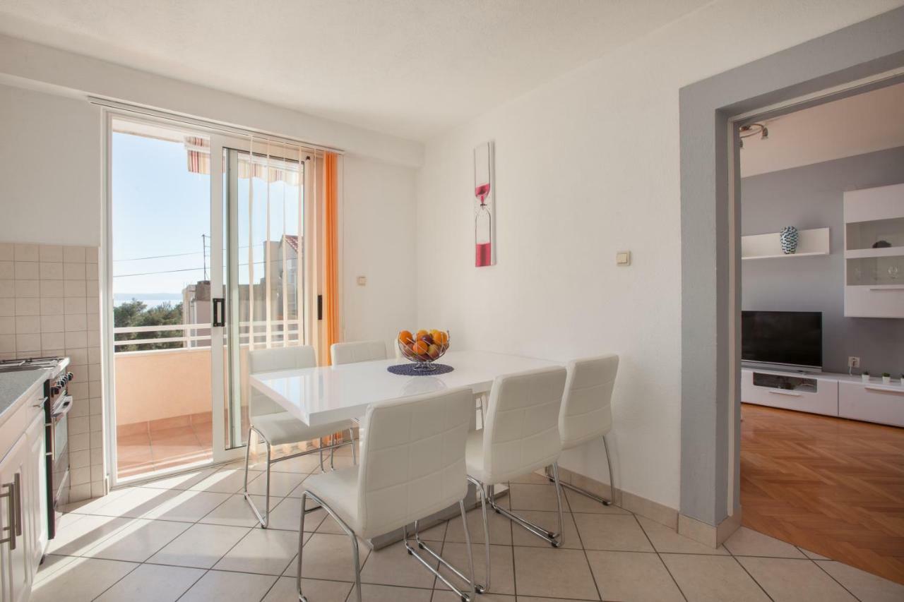 Apartments Klara Makarska Bagian luar foto