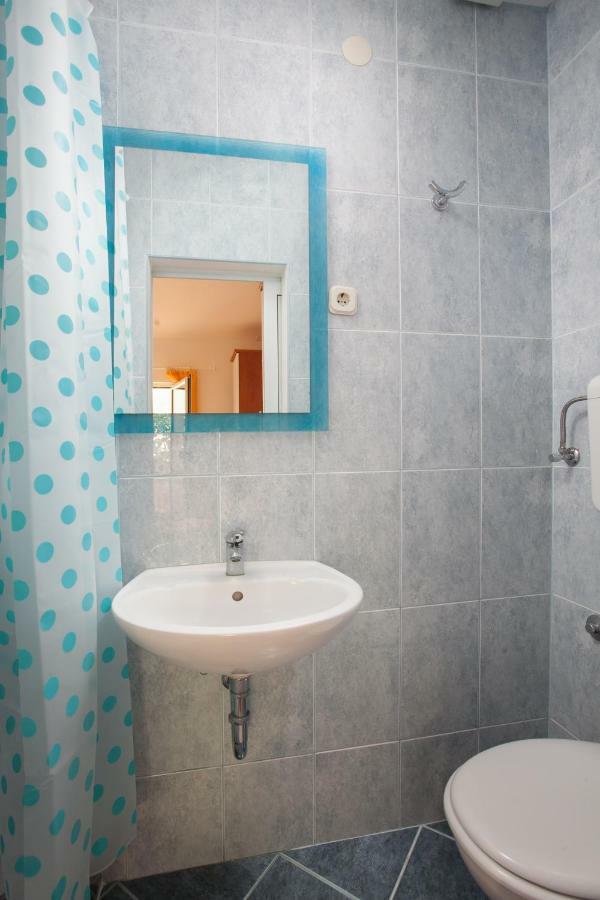 Apartments Klara Makarska Bagian luar foto